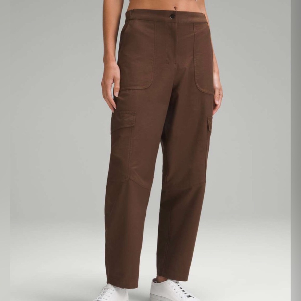 Lululemon Utilitech cargo pants in Java size 29